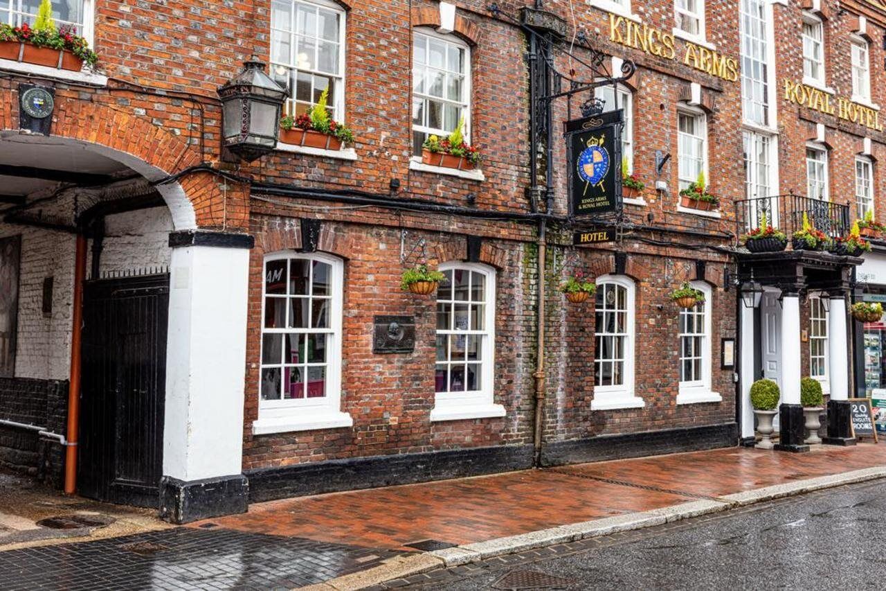 The Kings Arms And Royal Hotel, Godalming, Surrey Extérieur photo